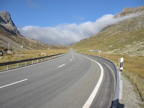 A 151 km/h sullo Julierpass