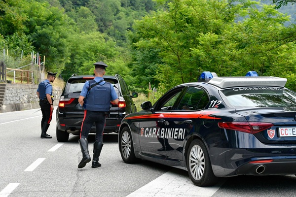 arrestato per resistenza e violenza a pubblico ufficiale a chiesa in valmalenco
