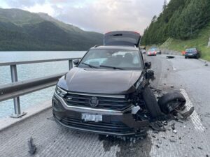 Cinque feriti in un frontale sul Maloja