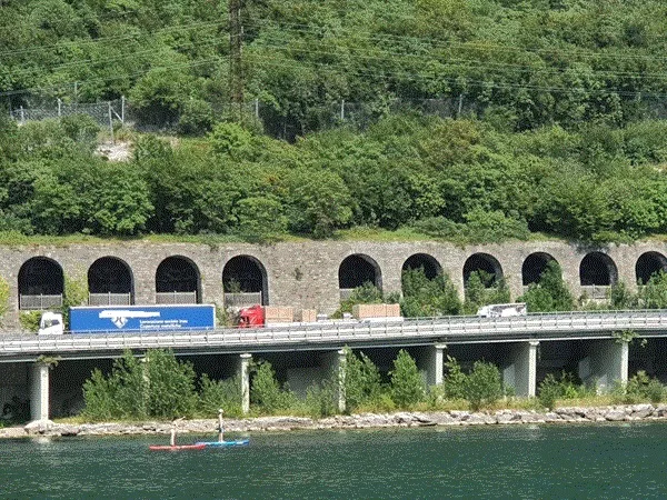 coda sulla strada statale 36 a lecco
