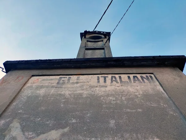 come distinguere le crepe pericolose nei muri