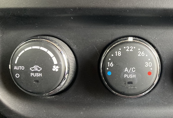 come mantenere efficiente il climatizzatore auto