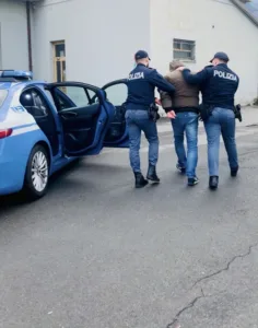 ma viene rintracciato e arrestato