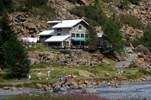cosa portare nello zaino quando si va in rifugio