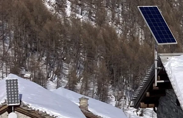 cosa succede quando nevica sui pannelli solari