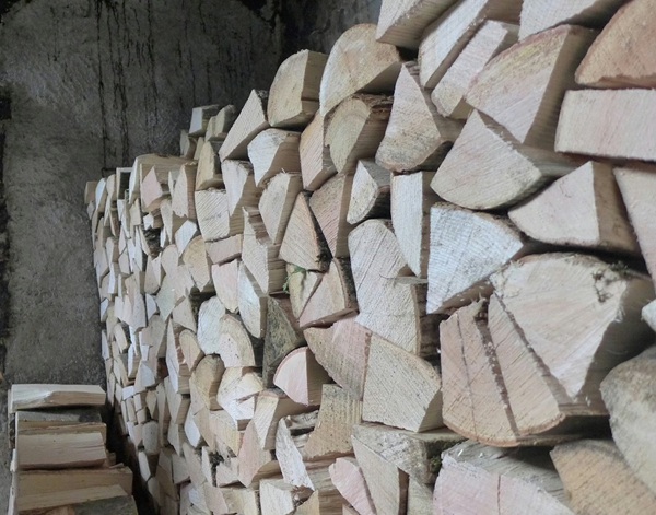 divieto utilizzo camini e a legna esclusioni e deroghe in lombardia