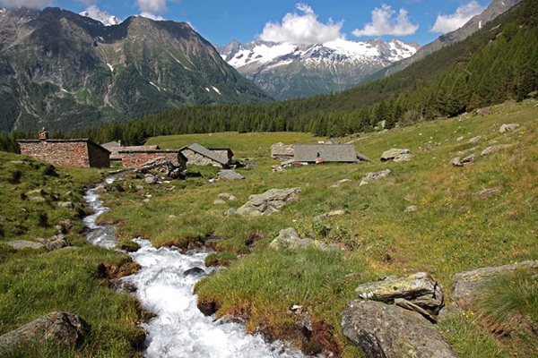 gita estiva in montagna come vestirsi