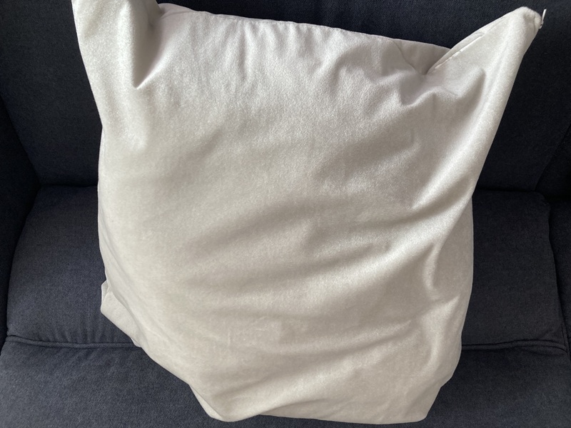 gli oggetti di uso comune con scadenza ignorata