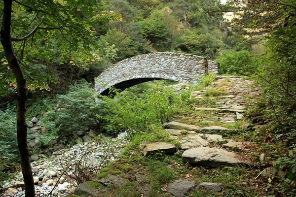 i luoghi più inquietanti della valtellina