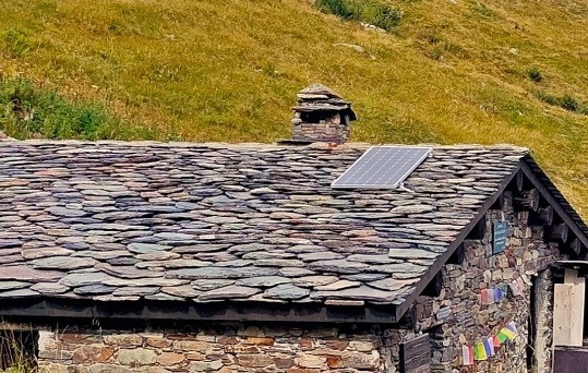 i pannelli solari funzionano quando piove