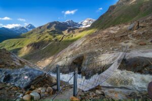 i ponti tibetani del ghiacciaio dei forni|