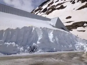 la neve da smaltire in inverno a livigno