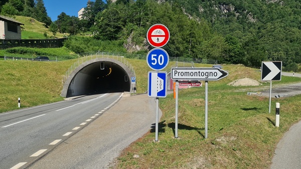 la vignetta autostradale svizzera guida completa