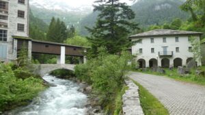 le terme dei bagni di masino il ricordo vivo di un'epoca di splendore termale