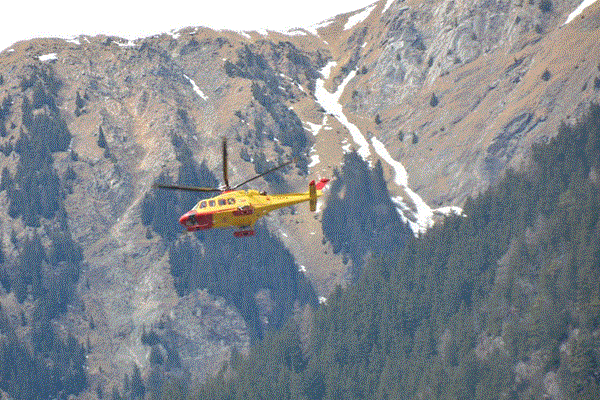 lungo intervento di recupero di un uomo deceduto a tartano