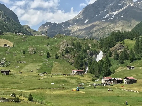 navetta estiva per la val grosina