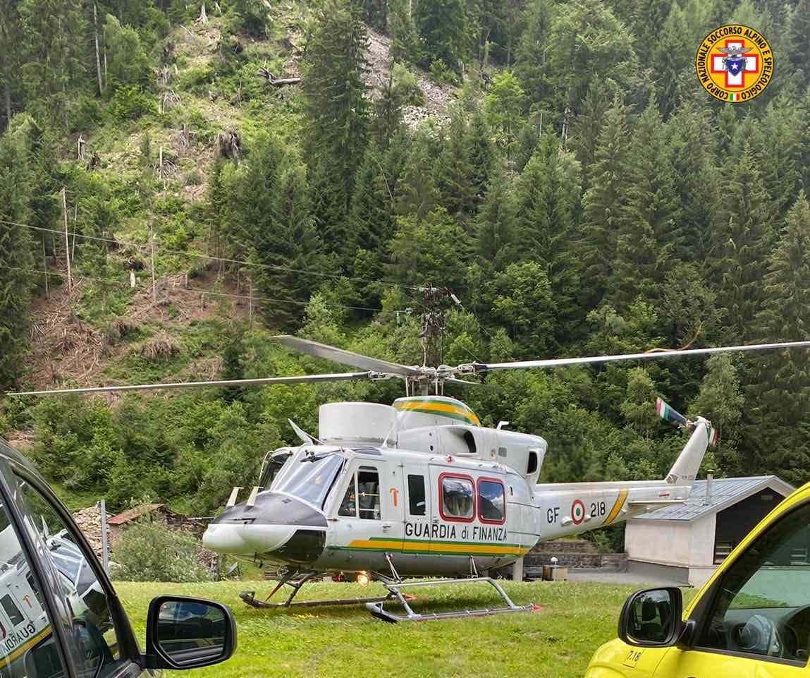 Elicottero guardia di finanza sondrio