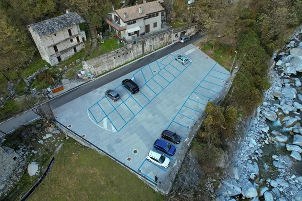 parcheggio al castello novate mezzola