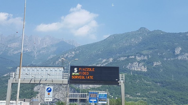 prosegue la lotta contro l'abbandono dei rifiuti sulla ss36