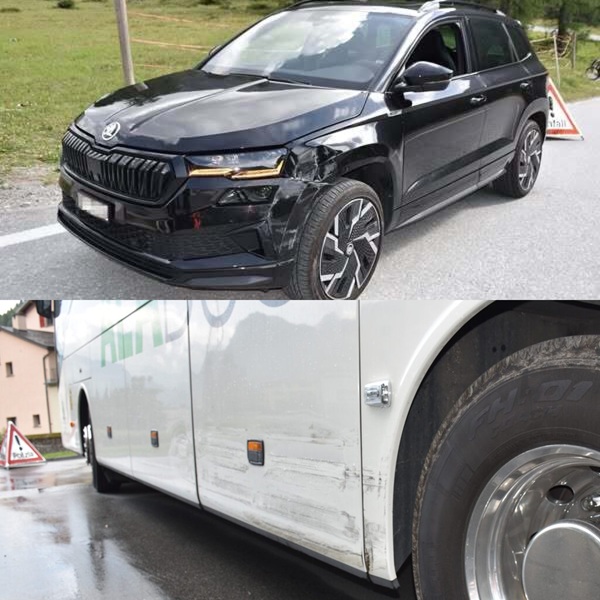 prosegue la marcia nonostante la collisione con un torpedone