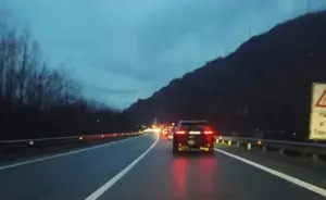 quando si devono accendere le luci retronebbia