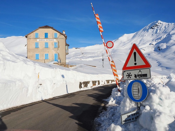 quanto nevica in agosto sul passo stelvio