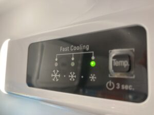 regolare in modo sbagliato la temperatura del frigorifero