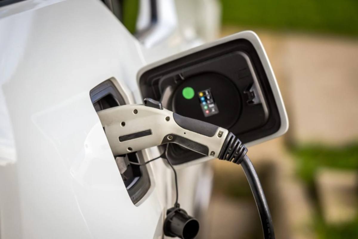 Auto elettrica economica|Auto elettrica più economica del mondo