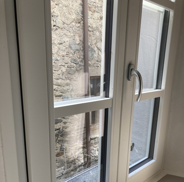 risparmio in bolletta quanto incidono gli infissi nuovi|Infissi moderni con doppi vetri