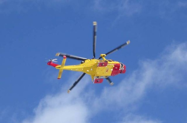 ritrovato illeso a 2.600 metri il 54enne scomparso ieri in val masino|Elicottero del Soccorso Alpino CNAS