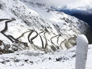 scopri i tre versanti dello stelvio|
