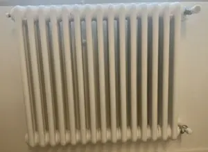 svantaggi del termosifone sotto la finestra