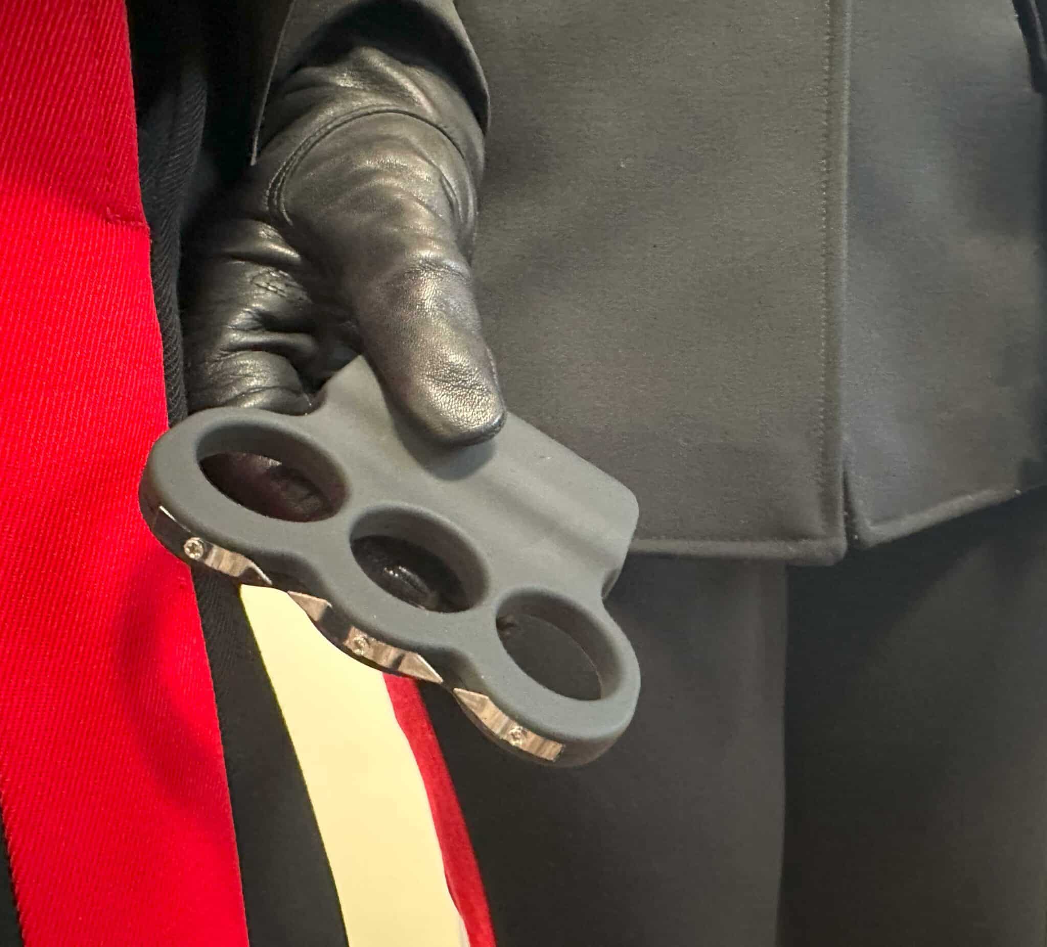 detenzione abusiva di arma