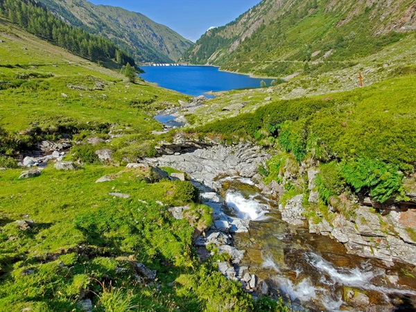 val venina un paradiso tra le montagne delle orobie