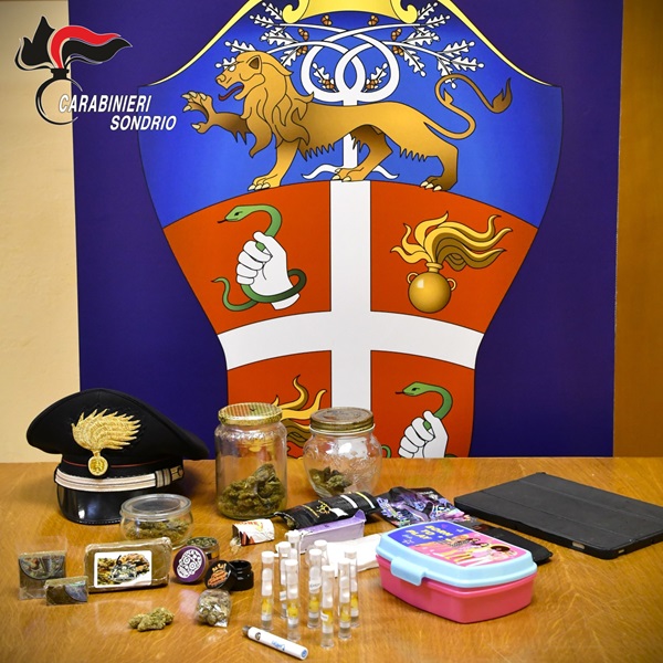 arrestato un 25enne per spaccio di sostanze stupefacenti