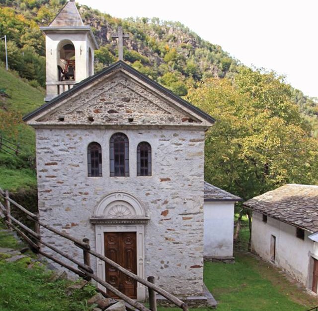 borghi dimenticati paesi sospesi nel tempo della valtellina